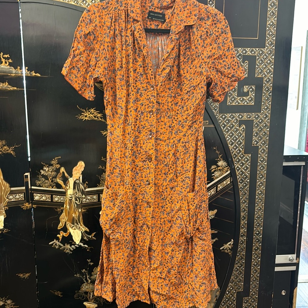 Super cute button down cotton dress with pockets